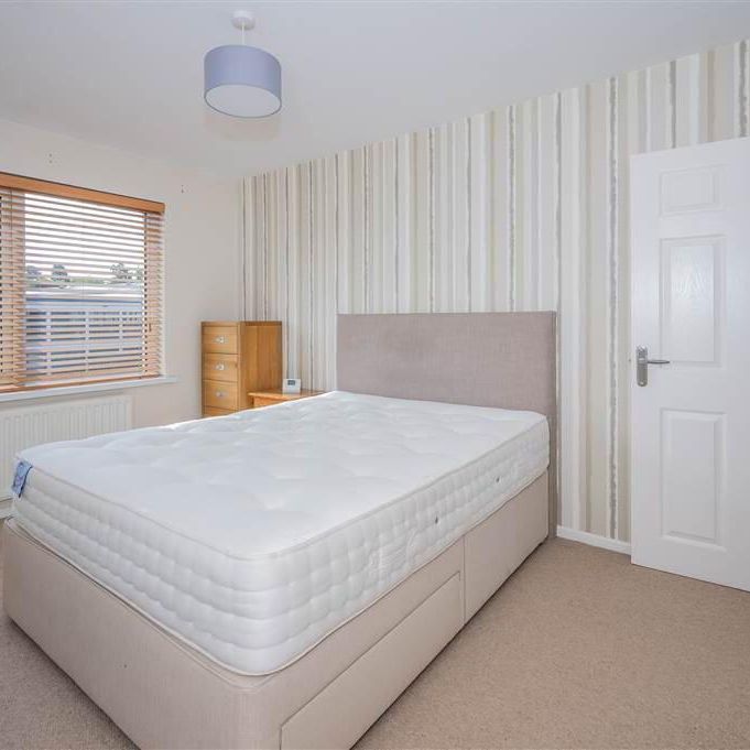 2 Grange Hill, Kingsway, Dunmurry, Belfast, BT17 9AW - Photo 1