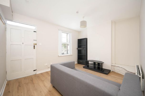 25 Downshire Road, Belfast, BT18 9LX - Photo 1