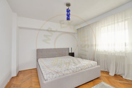 Apartament cu 3 camere de inchiriat, ultracentral, Pitesti - Fotografie 4