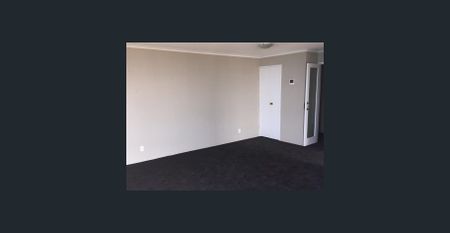 Bright, Breezy & Beautifully Located - Photo 3