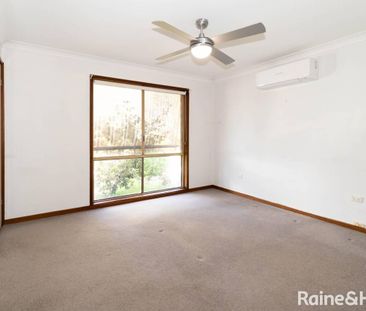 DELIGHTFUL TWO BEDROOM UNIT IN QUIET COMPLEX - Photo 6