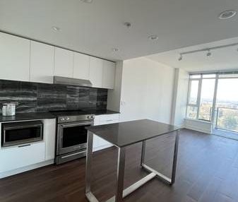 Bright 1 Bed + Den - Available Now - Photo 4