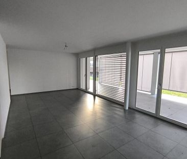 Modern 5.5 room apartment for rent in Zizers! - Photo 2