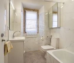 Apartment 5 bedrooms in good condition Encarnação Lisboa for rent - Photo 4