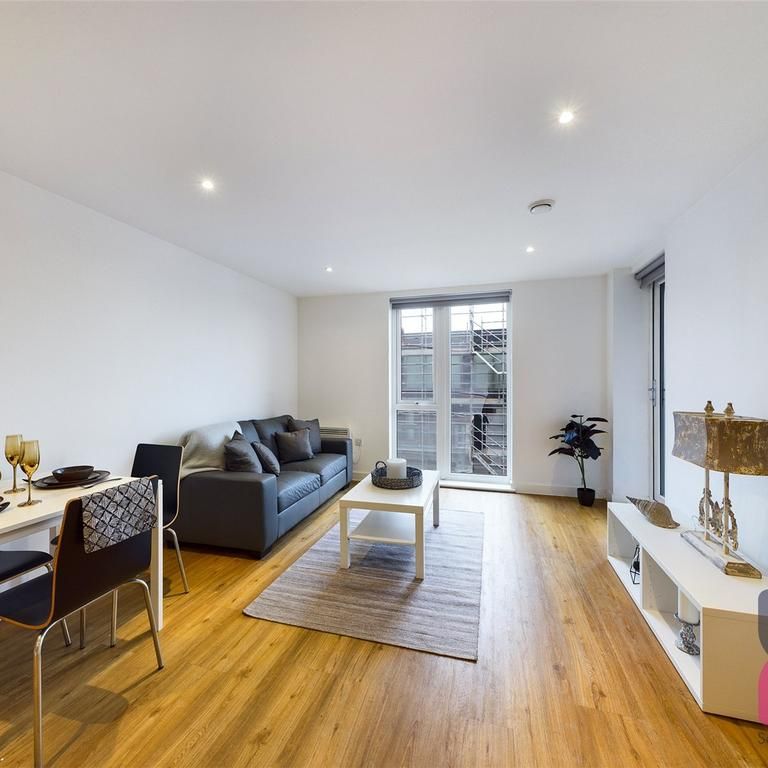 2 bedroom flat to rent - Photo 1