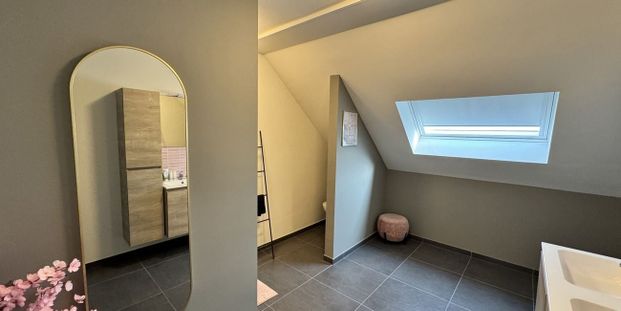 Eengezinswoning te huur in Kinrooi voor € 1.000 met 3 slaapkamers - Foto 1