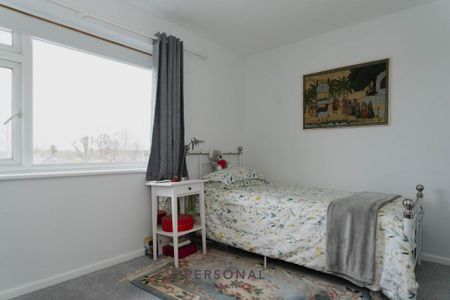 2 bedroom maisonette to rent - Photo 2