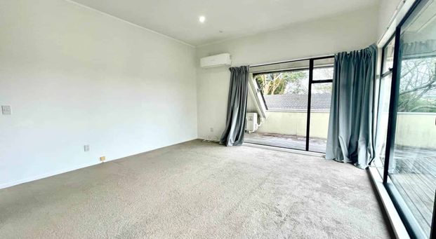 North-Facing 3-Bedroom Unit above the Abbotts ... - Photo 1