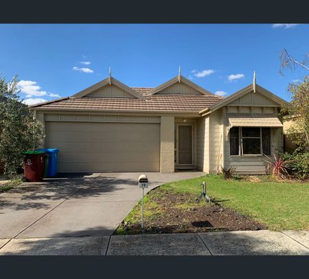 39 Banfield Place, Lyndhurst, Vic 3975 - Photo 1