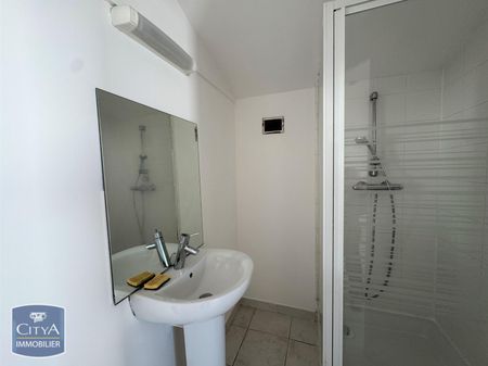 Location Appartement 2 pièces 40m² MARSEILLE 8ème - Photo 3