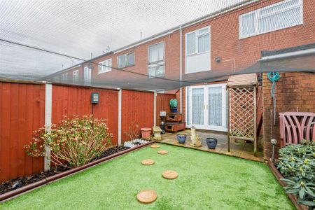 3 bedroom terraced house to rent - Photo 5