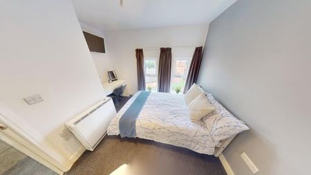2 bedroom flat to rent - Photo 2