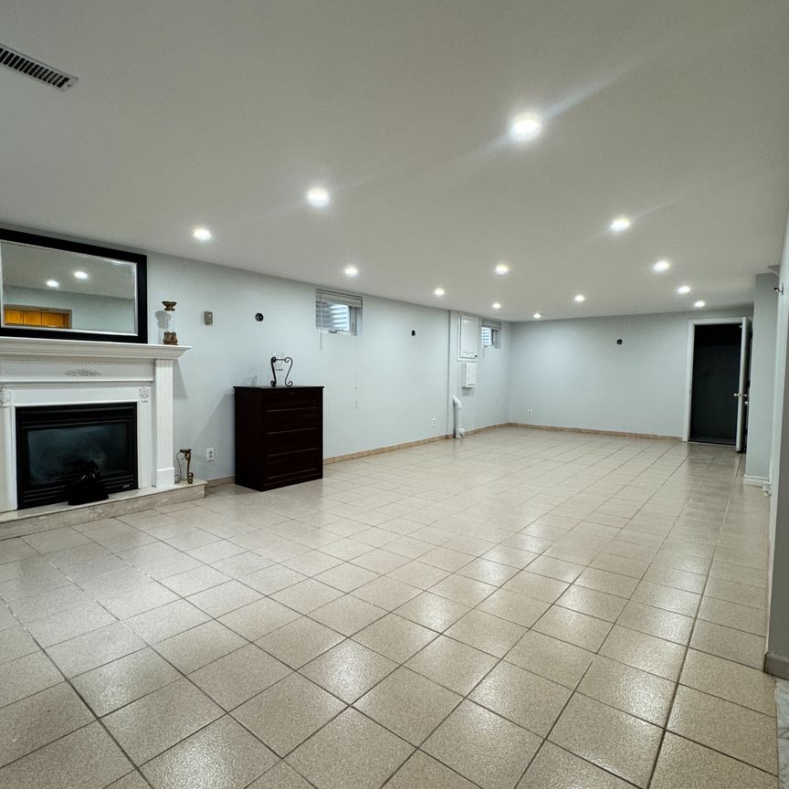 For Lease - 63 Canterbury Court Unit# Bsmt, Richmond Hill, Ontario - Photo 1