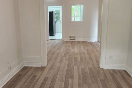 For Lease - 41 Somerset Avenue, Hamilton, Ontario - Photo 2