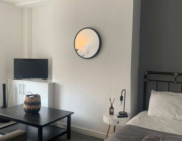 Buller Street Room 4 - Photo 1