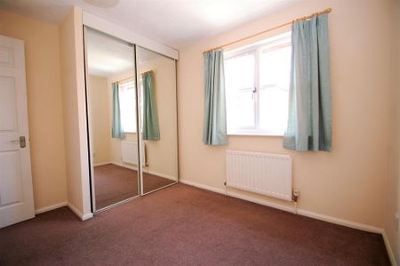 3 bedroom detached house to rent - Photo 5