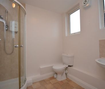1 bedroom flat - Photo 4