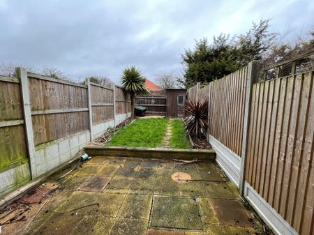 2 bedroom house to rent Homerton Close, Clacton-on-Sea, CO15 - Photo 5