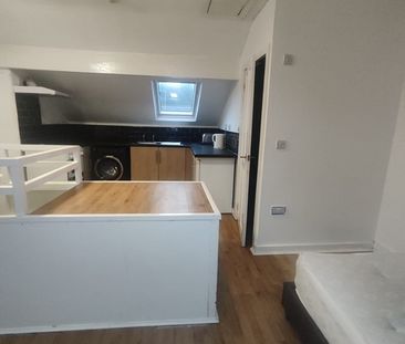 1 Bed Flat, Aberdeen Walk, LS12 - Photo 3