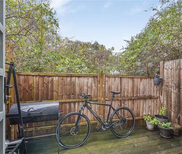 A brand newly developed ground floor one bedroom apartment. - Photo 4