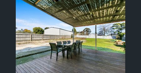 60 Comans St, Morwell, Vic 3840 - Photo 3