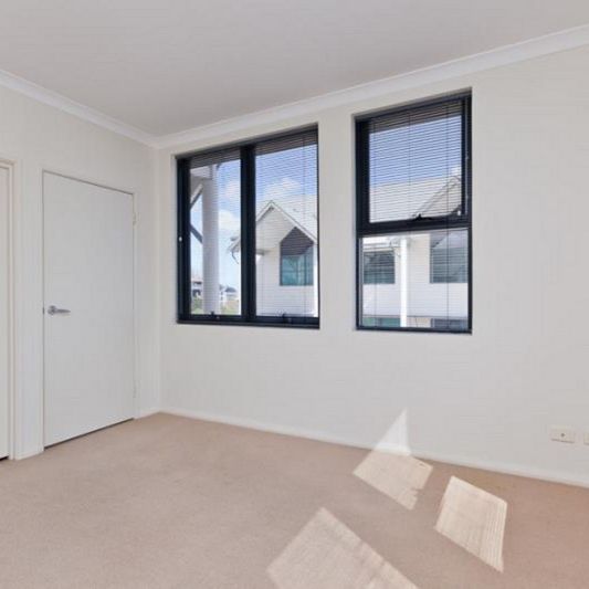 CENTRAL LOCATION, CLOSE TO EVERYTHING, HUGE BALCONY - Photo 1