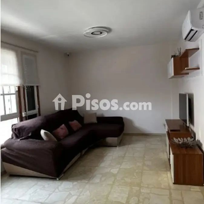 Casa adosada en alquiler en Calle Secundino Delgado - Foto 1