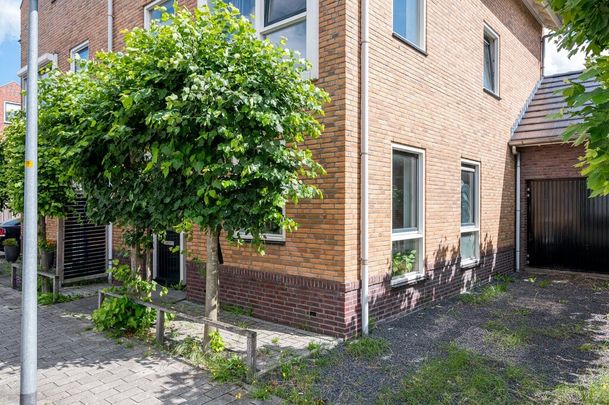 Tom Welsstraat 18, Stripheldenbuurt Noordoost, 1336CP, Almere - Foto 1