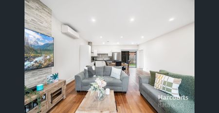 Stunning Spacious Family Home! - Photo 2