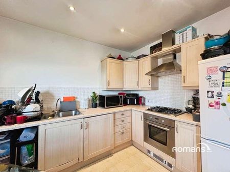 Tom Evans Court, Hamilton Road, High Wycombe, Buckinghamshire, HP13 - Photo 5