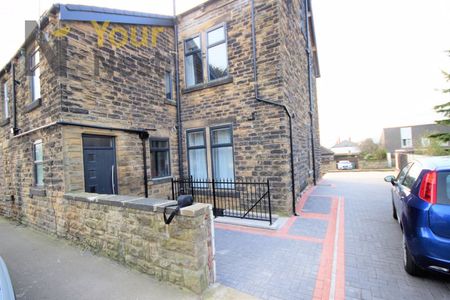 Room 3, Rosemont Road, Bramley, Leeds, LS13 3PP. - Photo 4