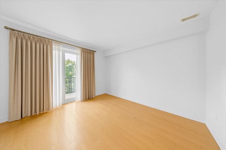 For Lease - 69 Steele Park Private, Cyrville - Carson Grove - Pineview, Ontario - Photo 2