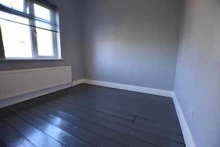 2 bedroom semi-detached house to rent - Photo 3