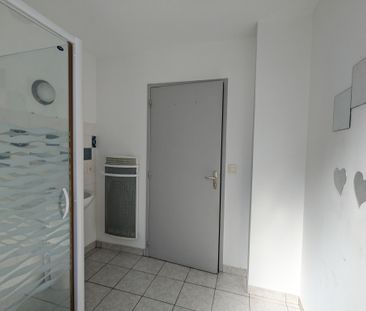 Location Appartement 3 pièces 61m² ISSOUDUN 36100 - Photo 2