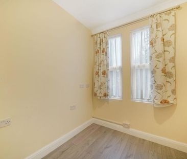 3 bedroom flat to rent - Photo 3