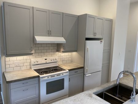 For Lease - 225 Hope Street, Port Hope, Ontario - Photo 5