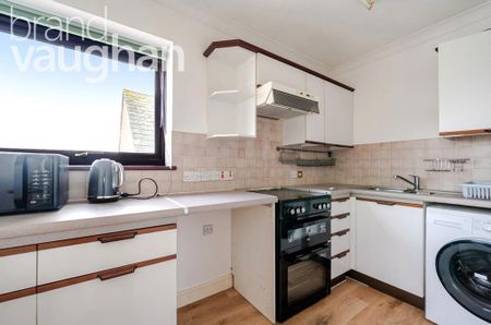 2 bedroom flat to rent - Photo 5