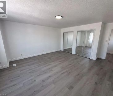 303 BANKSIDE Drive - Photo 4