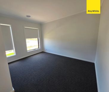 Spacious 4-Bedroom Home in Prestigious Schooling Zone - Photo 6