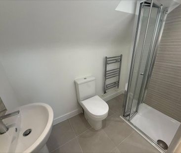 3 bedroom semi-detached house to rent - Photo 6