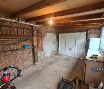 2 bedroom bungalow to rent - Photo 1