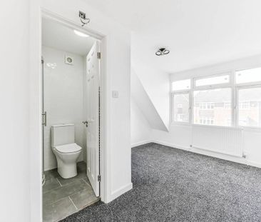 Studio to rent - Photo 6