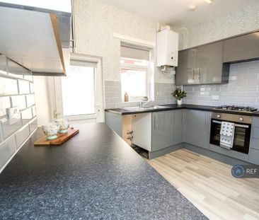 3 bedroom terraced house to rent - Photo 6