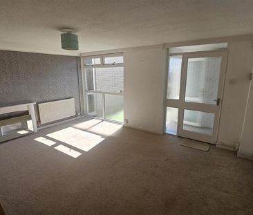 3 bedroom end of terrace house to rent - Photo 1