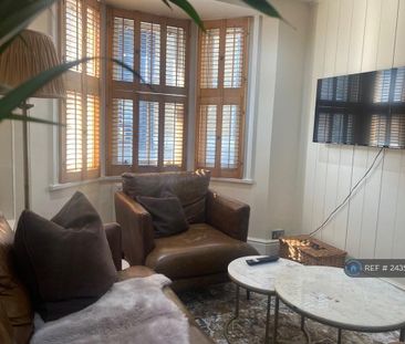 3 bedroom terraced house to rent - Photo 3