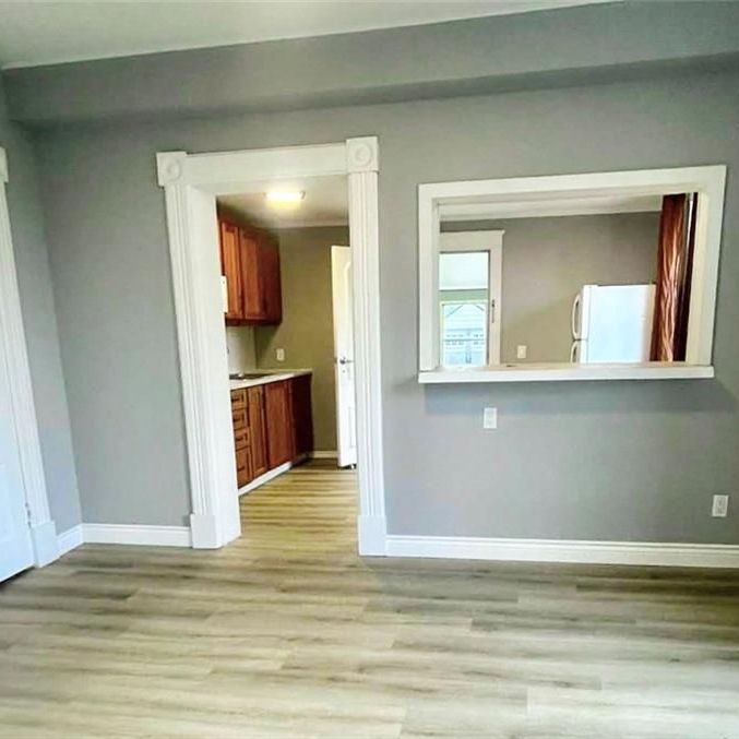 For Lease - 33 Bute Street, North Dumfries, Ontario - Photo 1