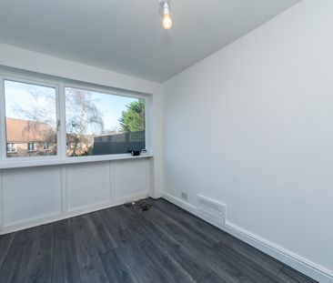 RBAOD LANE CLOSE BRAMLEY LEEDS LS13 2UD - Photo 6