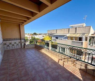 Alquiler de ático en Playa de los Locos - Photo 1