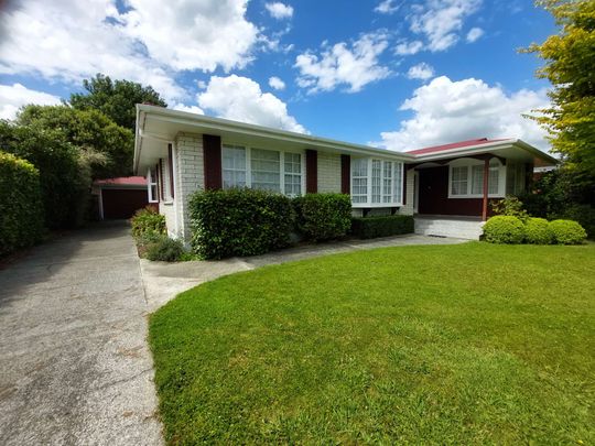 Tidy four bedroom house - Photo 1