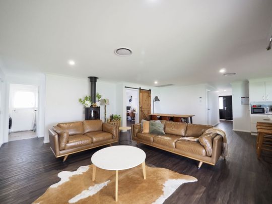 Spacious Family Living in a Convenient Delroy Location - Photo 1